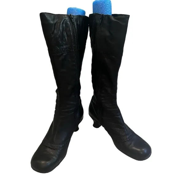 La Canadienne Tahra Waterproof Leather Kitten Heel Tall Boots, Sz 9.5