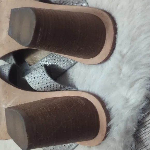 LAFAYETTE 148 New York Cassidee Snake Leather Sandals