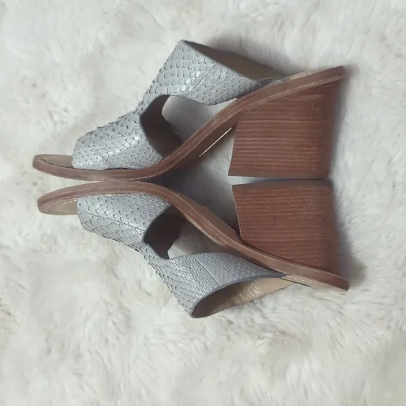 LAFAYETTE 148 New York Cassidee Snake Leather Sandals