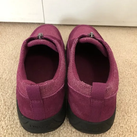 Lands End Women's All Weather Insulated Purple Suede Zip Comfort Shoes Size 7.5B