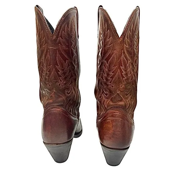 Laredo Madison Casual Western Brown Leather Cowboy Snip Toe Boots, Size 7.5 M