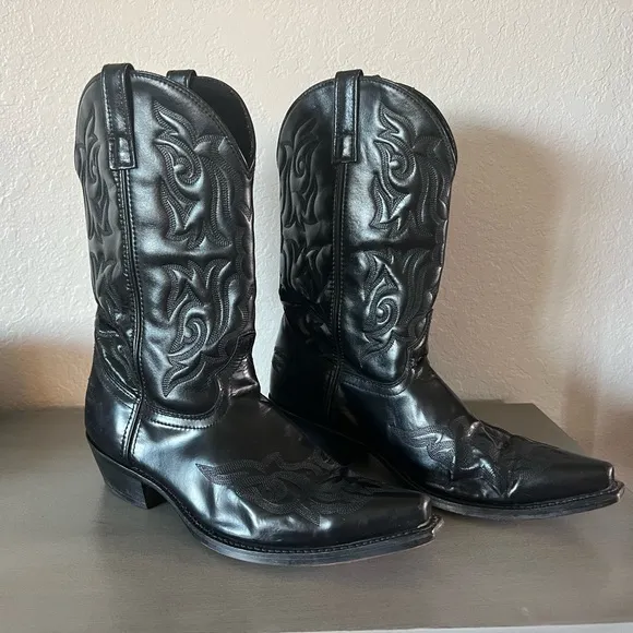 Laredo Men’s Hawk Leather Cowboy Boots
