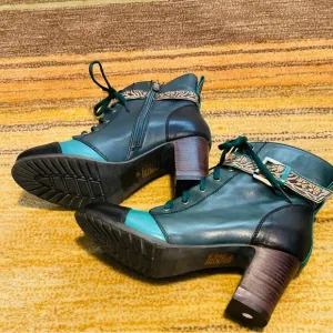 L'Artiste lace-up boots