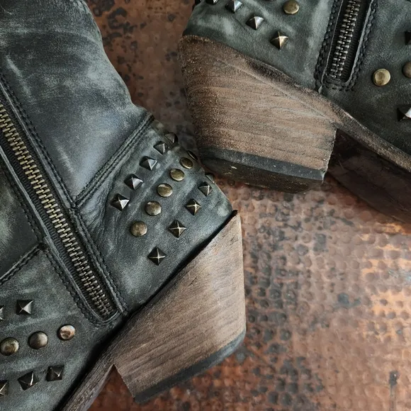 Liberty Black Low Boot with Zipper &amp; Black Studs Moto Biker Cowgirl Grunge
