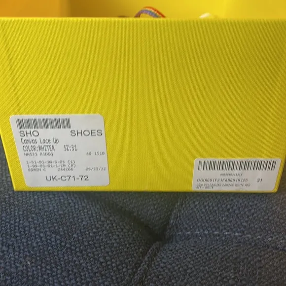 Little Girls OFF WHITE sneakers size 31
