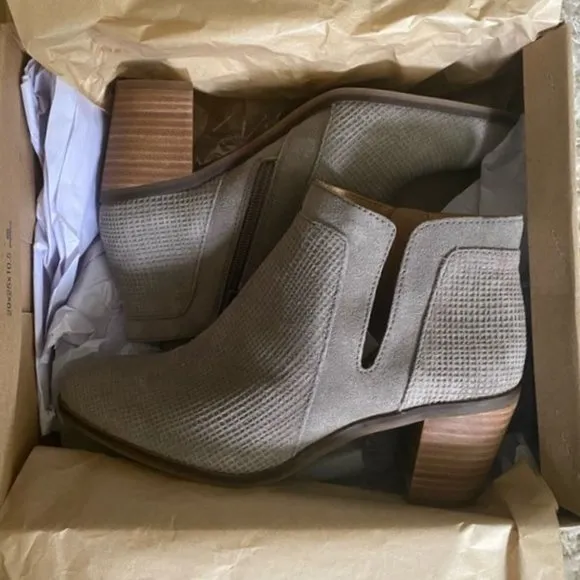 Lucky Brand sz6 Ponic Suede NIB Titanium Grey Zip Up Western Ankle Booties Boots