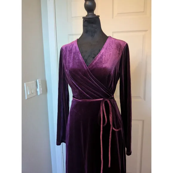 Lulu's Aubergine Velvet Textured Long Sleeve Maxi Wrap Dress (Small/Medium)