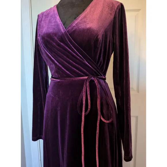 Lulu's Aubergine Velvet Textured Long Sleeve Maxi Wrap Dress (Small/Medium)
