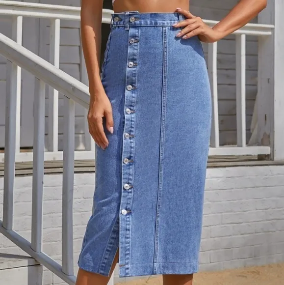 Luna Buttoned Denim Skirt - Cerulean