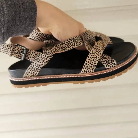 Madewell The Aubrey sandals in spotted calf hair size 8