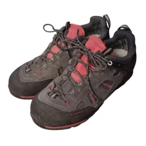 😜MAMMUT AYAKO LOW GORTEX WOMEN'S 9.5 HIKING ATHLETIC SHOES.