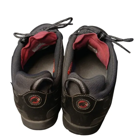 😜MAMMUT AYAKO LOW GORTEX WOMEN'S 9.5 HIKING ATHLETIC SHOES.