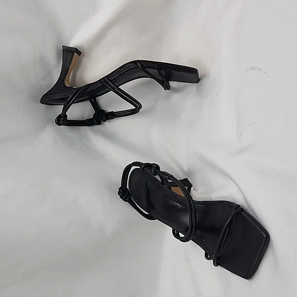 🔥MARC FISHER🔥PADDED CALINDA BLACK ANKLE STRAP HEELED SANDALS WOMENS 5 NWOB