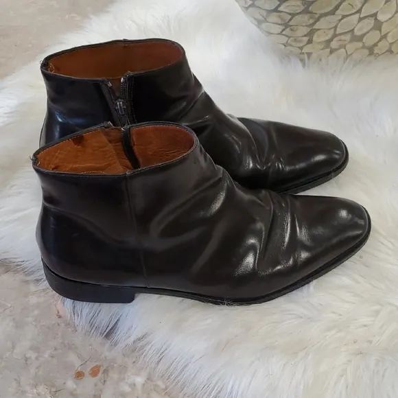 Marc Jacobs Black Chukka Chelsea men's ankle Boots Sleek Leather Design