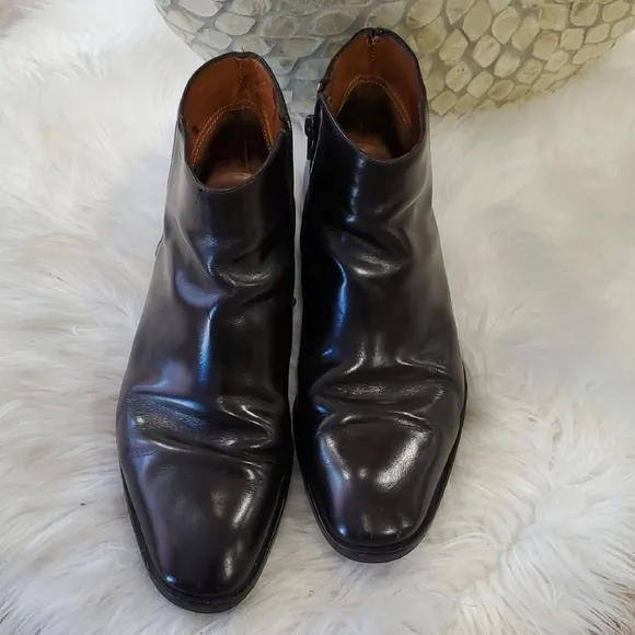 Marc Jacobs Black Chukka Chelsea men's ankle Boots Sleek Leather Design