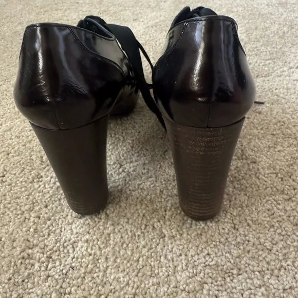 Marc Jacobs Purple Ankle Boots with Lace-Up Design