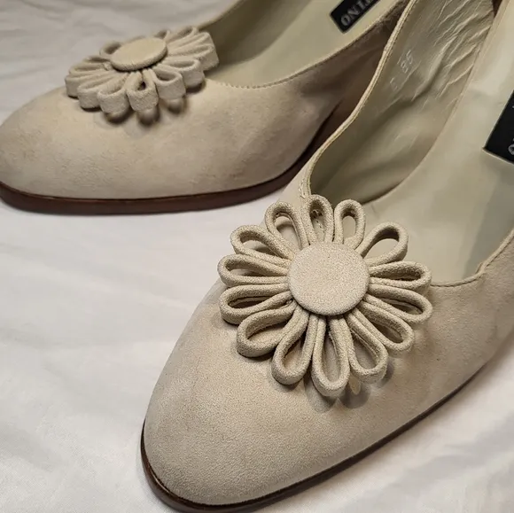 Mario Valentino Women's Cream Shoes