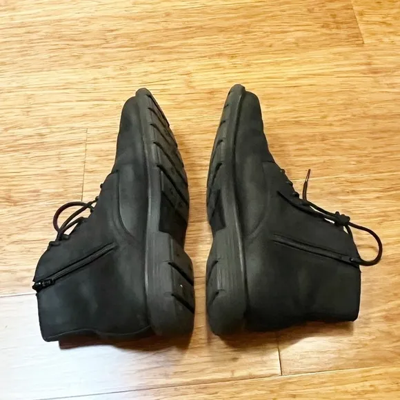 Mark Nason Los Angeles black leather lace-up side zipper boots. Size Men's 10.5