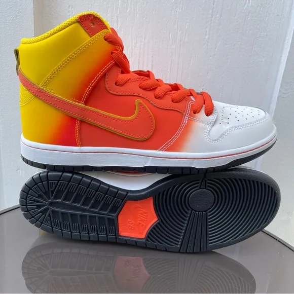 Men Nike SB Dunk High Pro Skate Shoes Sweet Tooth FN5107-700 Size 9.5