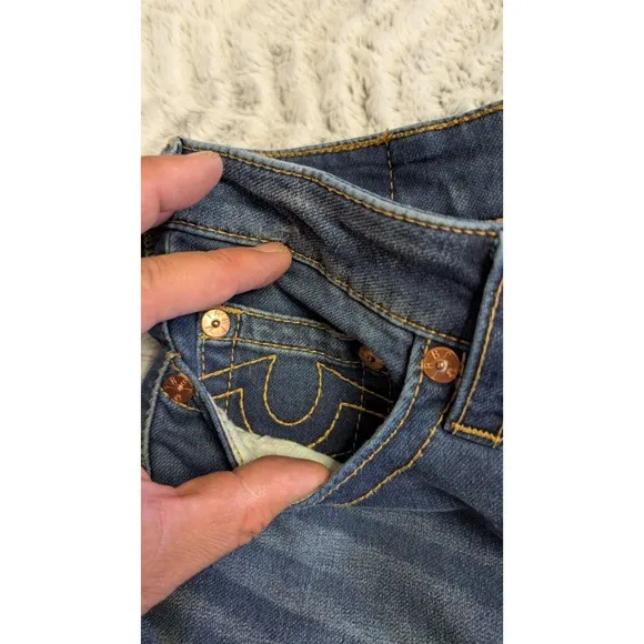 Men Slim Straight True Religion Jeans - Medium Wash - Size 31