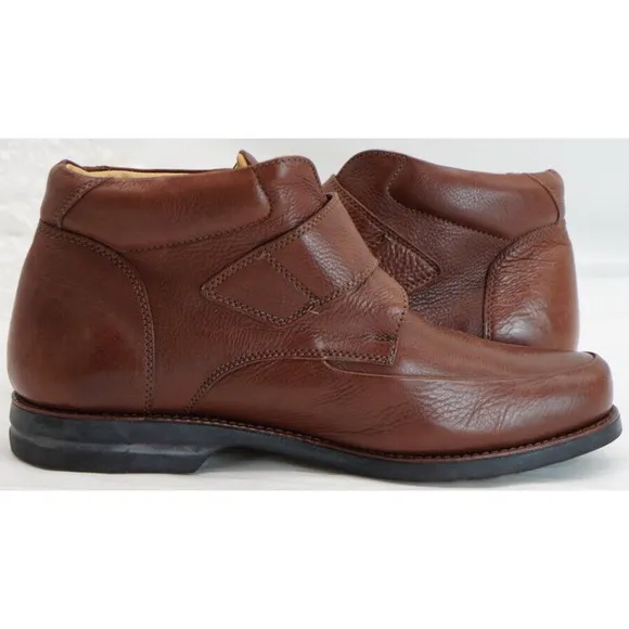 Mens Anatomic &amp; Co Strap closure ankle boots size US 10 EU 43