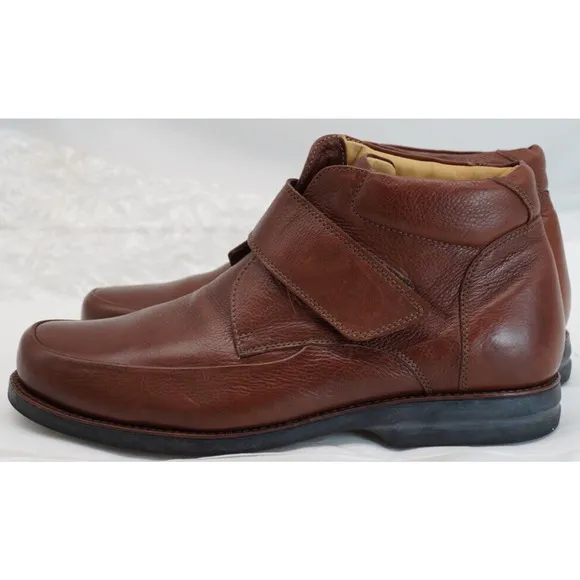 Mens Anatomic &amp; Co Strap closure ankle boots size US 10 EU 43