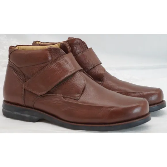 Mens Anatomic &amp; Co Strap closure ankle boots size US 10 EU 43