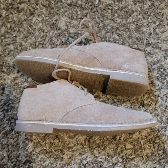 Mens Kenneth Cole Suede Sand Chukkas size 7