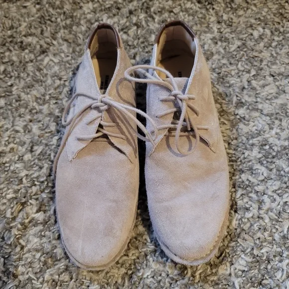 Mens Kenneth Cole Suede Sand Chukkas size 7
