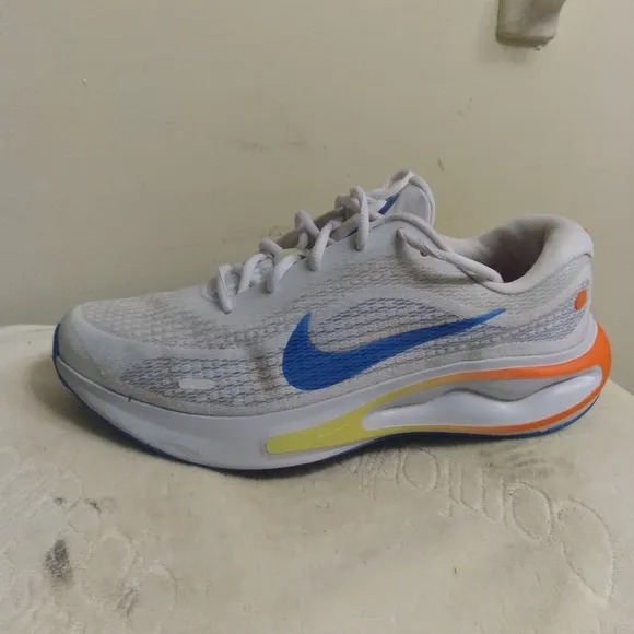 Mens Nike HJ9290-085 Gray and Blue Athletic Shoes Size 9.3