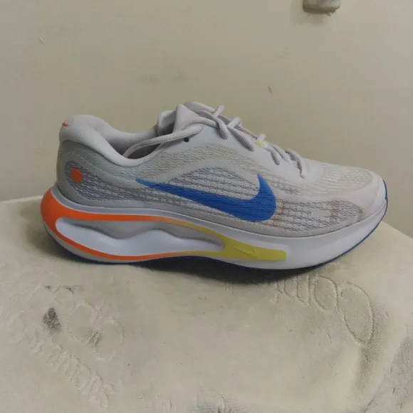 Mens Nike HJ9290-085 Gray and Blue Athletic Shoes Size 9.3