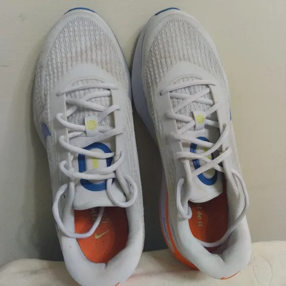 Mens Nike HJ9290-085 Gray and Blue Athletic Shoes Size 9.3
