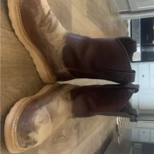 Mens Red Wing Steel Toe Work Boots size 9 wide ( Irish setters )