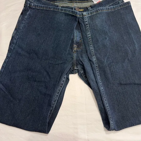 Men’s Relaxed boot fit wrangler jeans