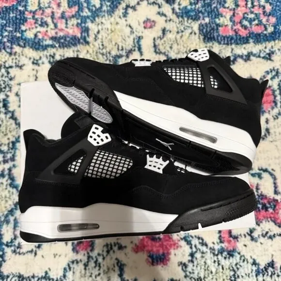 Men's Size 11 Air Jordan 4 Retro White Thunder FQ8138-001