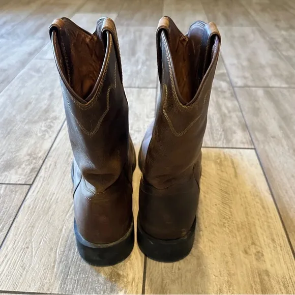 Men’s size 9.5 D – Justin style # 3902 jab 10 in. Roper toe boot Apache cowhide.