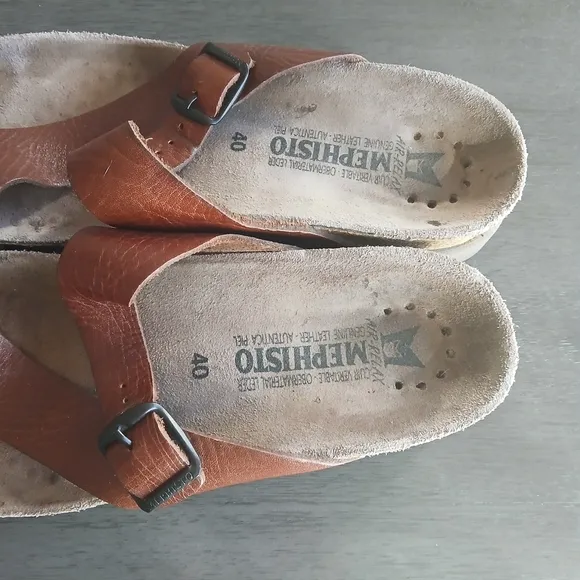 Mephisto Womans Size 10 Brown Sandals