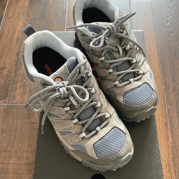 Merrell Moab 2 Hiking Shoes