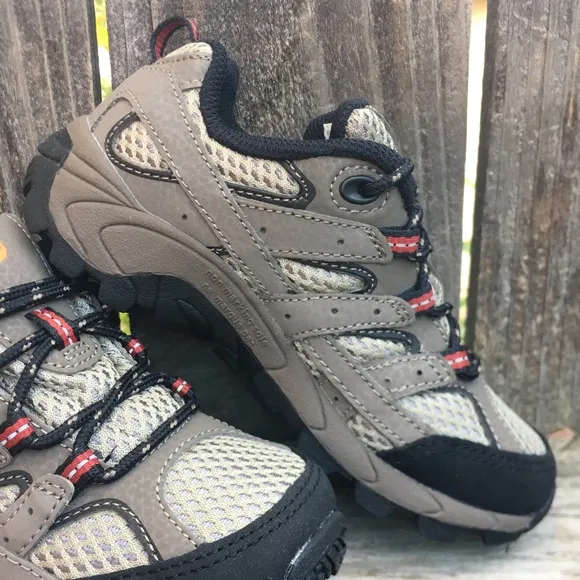 Merrell Moab boys hiking shoes size 11W