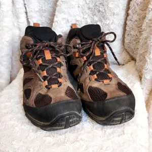Merrell Yakota Brown Mid Trail Waterproof Boot Mens 9.5 Women 11