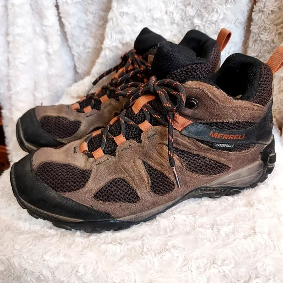 Merrell Yakota Brown Mid Trail Waterproof Boot Mens 9.5 Women 11