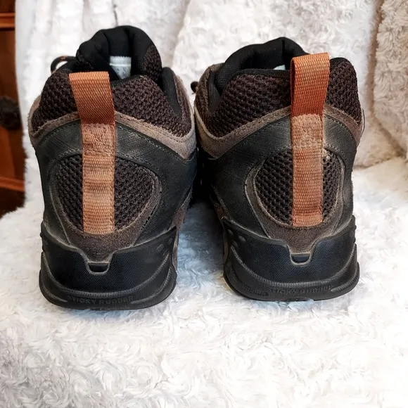 Merrell Yakota Brown Mid Trail Waterproof Boot Mens 9.5 Women 11