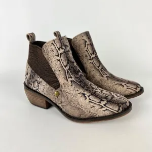 Mia Jaylee Womens Snake Print Faux Suede Ankle Boots Tan Brown Booties size 6