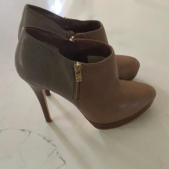 Michael Kors York Zip Up Ankle Booties Brown Leather Stiletto Heel size 10M