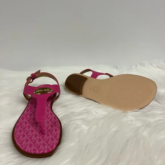 MICHAEL Michael Kors MK Plate Leather Thong Sandal In Magenta Size 7.5 NW