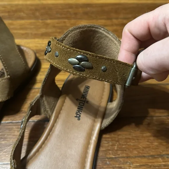 Minnetonka Women’s Embellished Leather Gladiator Sandals, Sz 9