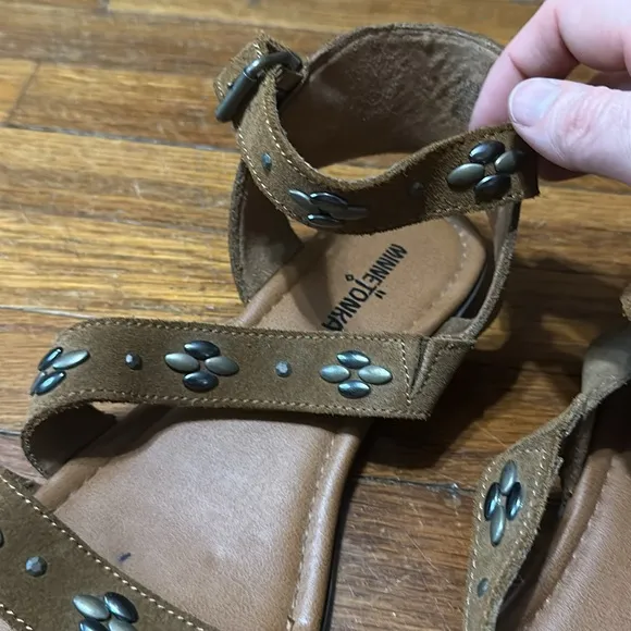 Minnetonka Women’s Embellished Leather Gladiator Sandals, Sz 9