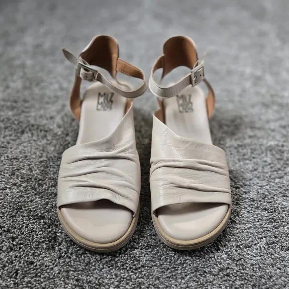 Miz Moos Cornwall Women's Casual Wedges NWOB size 38