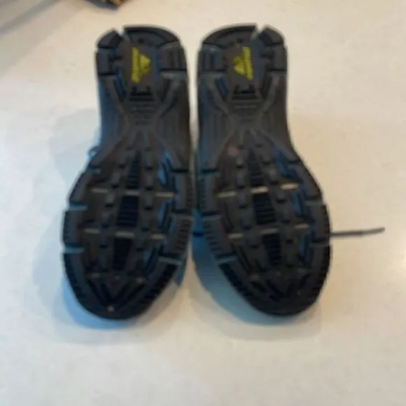 Montrail women’s walking hiking shoes size 9.5 excellent condition, great brand.