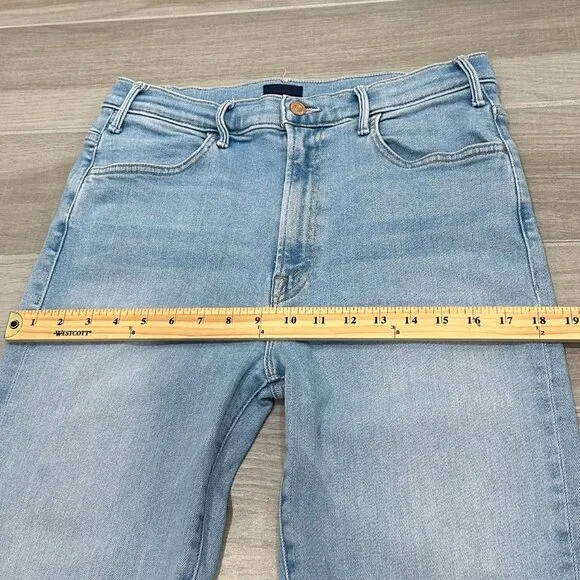 Mother The Hustler Ankle Fray Jeans in High-Life Light Wash Denim Women’s Sz 31